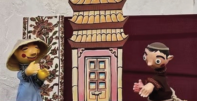 Teatro de marionetas “Come uma laranja”